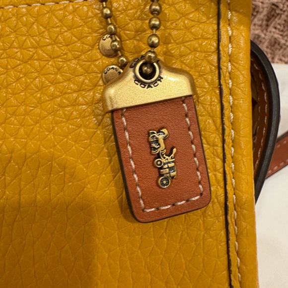 Coach 1941 Rogue 12 in Buttercup - Picture 2 of 11